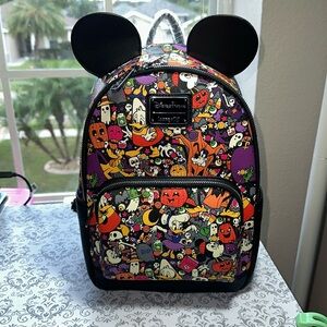 Disney parks loungefly: NWT!!!